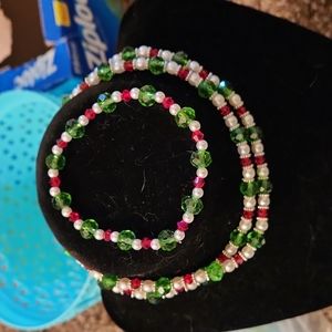 5/$12 Jewelry Stretchy X-Mas Colored Necklace and Bracelet